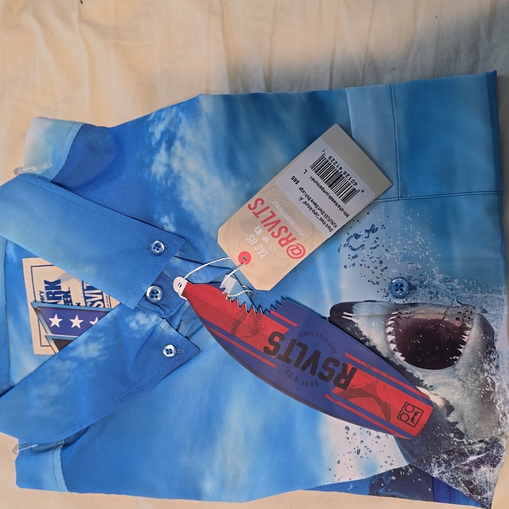 RSVLTS Sharkweek Jump around Short sleeve shirt